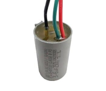 CAPACITOR 009,0UF 3FIOS 3,0+6,0MF RD 250VAC P/VENTILADOR DE TETO ALISEU SMART 110V / SPIRIT 127V 3VELOCIDADE