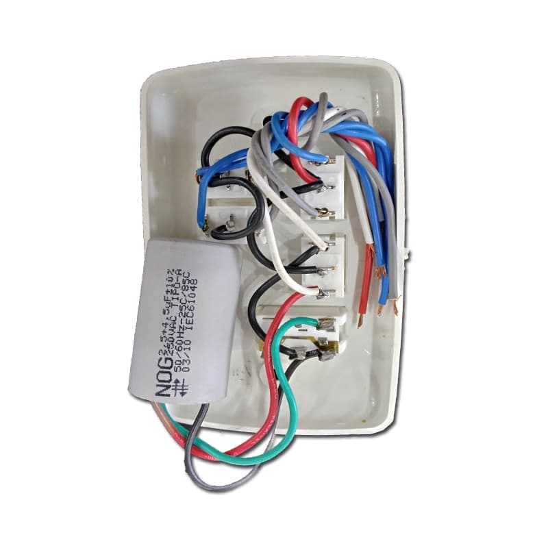 CHAVE P/VENTILADOR DE TETO R3LUZ 3VEL C/CAP.07,0UF 2,5+4,5MF C/REVERSÃO + 3-TECLAS LUZ - P/ALISEU TERRAL 110VOLTS - foto 1 de 3